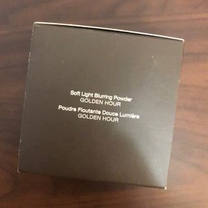 Becca setting powder